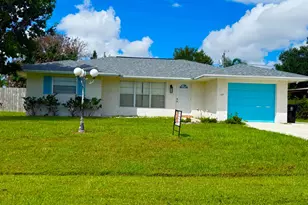 722 SE Arton Ln, Port Saint Lucie, FL 34983 - Photo 1