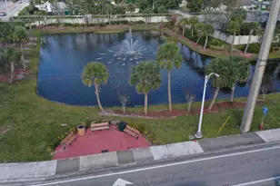 722 SE Arton Ln, Port Saint Lucie, FL 34983 - Photo 2