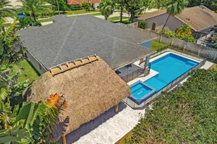 13458 Brixham St, Wellington, FL 33414 - Photo 2