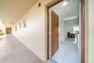 501 NE 14th Ave, Hallandale Beach, FL 33009 - Photo 32
