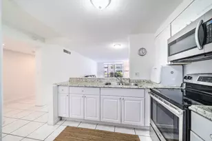 501 NE 14th Ave, Hallandale Beach, FL 33009 - Photo 12