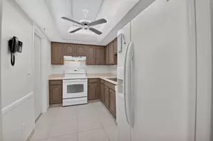 6895 Willow Wood Dr, Boca Raton, FL 33434 - Photo 8