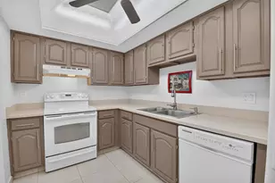 6895 Willow Wood Dr, Boca Raton, FL 33434 - Photo 10