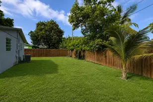 1980 SW 66th Ave, North Lauderdale, FL 33068 - Photo 34