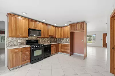4778 Blue Pine Circle, Lake Worth, FL 33463 - Photo 8