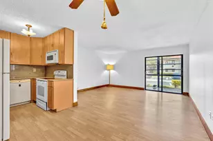 10701 W Clairmont Cir, Tamarac, FL 33321 - Photo 14