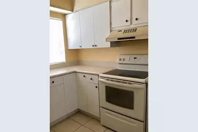 9325 Lagoon Place #107, Davie, FL 33324 - Photo 2