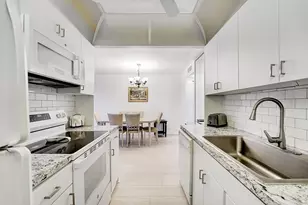 1056 Cambridge C, Deerfield Beach, FL 33442 - Photo 12