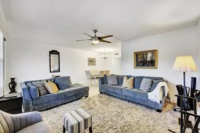 1056 Cambridge C, Deerfield Beach, FL 33442 - Photo 4