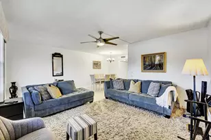 1056 Cambridge C, Deerfield Beach, FL 33442 - Photo 4
