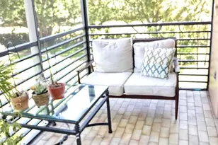 900 St Charles Pl, Pembroke Pines, FL 33026 - Photo 12