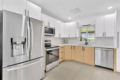 721 Fairway Drive, Plantation, FL 33317 - Photo 22