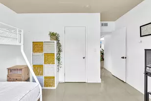 721 Fairway Dr, Plantation, FL 33317 - Photo 8