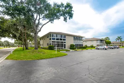 8 Lake Vista Trail, Port Saint Lucie, FL 34952 - Photo 6