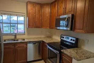 2771 Ashley Dr E, West Palm Beach, FL 33415 - Photo 4