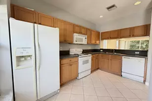 5035 Palmbrooke Cir, West Palm Beach, FL 33417 - Photo 10