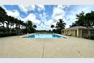 1632 Meadows Circle W, Boynton Beach, FL 33436 - Photo 22