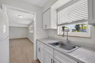 2961 NE 7th Ave, Pompano Beach, FL 33064 - Photo 4