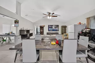 1016 Cheryl Rd, Haverhill, FL 33417 - Photo 30