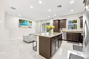 16381 Mirabell Mnr Ln, Westlake, FL 33470 - Photo 4