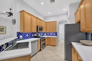 9574 Lantern Bay Cir, West Palm Beach, FL 33411 - Photo 12