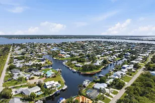 1719 SW Dyer Point Rd, Palm City, FL 34990 - Photo 40