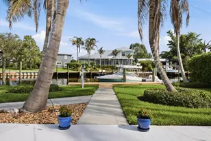 1719 SW Dyer Point Rd, Palm City, FL 34990 - Photo 28