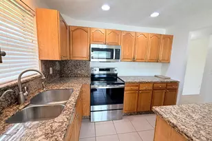 3324 SE Jefferson St, Stuart, FL 34997 - Photo 6