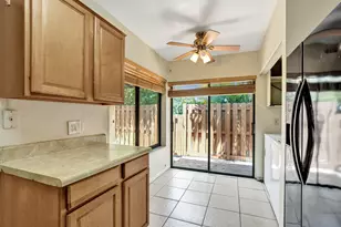 3810 NW 77th Ave, Davie, FL 33024 - Photo 10