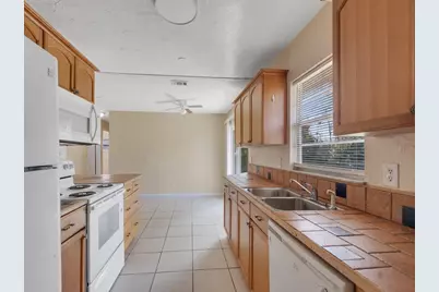 819 SW Amethist Terrace, Port Saint Lucie, FL 34953 - Photo 6