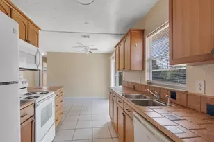 819 SW Amethist Terrace, Port Saint Lucie, FL 34953 - Photo 6