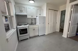 110 Cascade Ln, West Palm Beach, FL 33404 - Photo 2