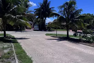 13 SW 13th St, Deerfield Beach, FL 33441 - Photo 8