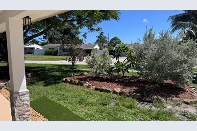 13 SW 13th Street, Deerfield Beach, FL 33441 - Photo 6