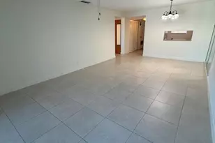 5515 N Lakewood Circle N, Margate, FL 33063 - Photo 4