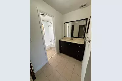 5515 N Lakewood Circle N #124, Margate, FL 33063 - Photo 6