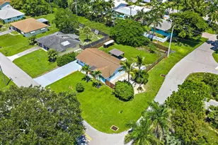 1 Windsor Rd W, Jupiter, FL 33469 - Photo 30