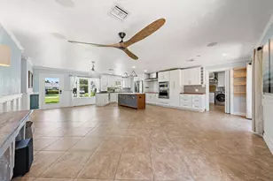 1 Windsor Rd W, Jupiter, FL 33469 - Photo 6
