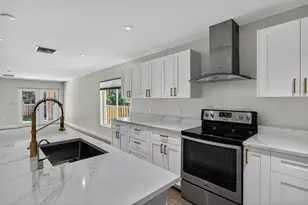 410 NE 34th St, Oakland Park, FL 33334 - Photo 10