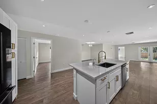 410 NE 34th St, Oakland Park, FL 33334 - Photo 12
