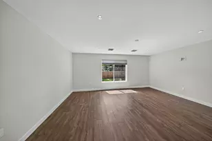 410 NE 34th St, Oakland Park, FL 33334 - Photo 22