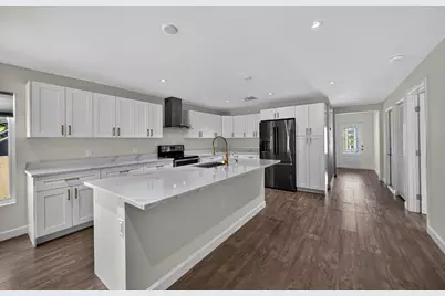 410 NE 34th Street, Oakland Park, FL 33334 - Photo 6