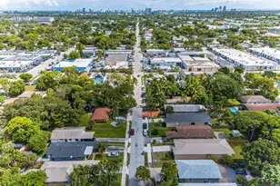 410 NE 34th St, Oakland Park, FL 33334 - Photo 2