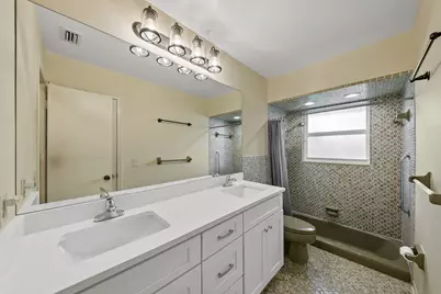 129 Alhambra Place, West Palm Beach, FL 33405 - Photo 24