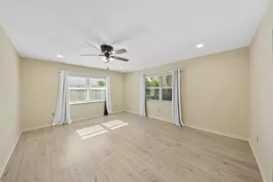 129 Alhambra Pl, West Palm Beach, FL 33405 - Photo 18