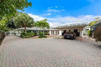 129 Alhambra Place, West Palm Beach, FL 33405 - Photo 32