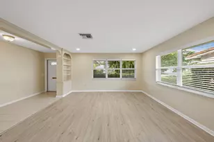 129 Alhambra Pl, West Palm Beach, FL 33405 - Photo 28
