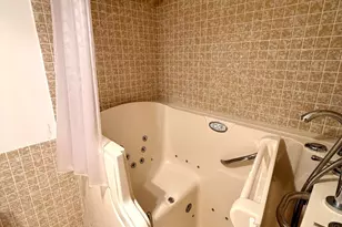 4740 NW 21st St, Lauderhill, FL 33313 - Photo 28