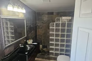 6134 Hogan Creek Rd, Margate, FL 33063 - Photo 10