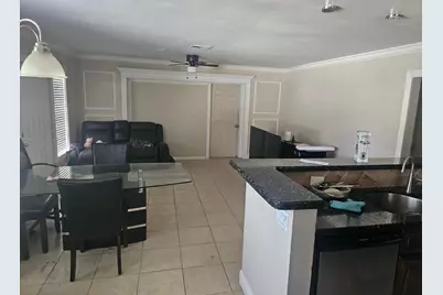 6134 Hogan Creek Road, Margate, FL 33063 - Photo 6
